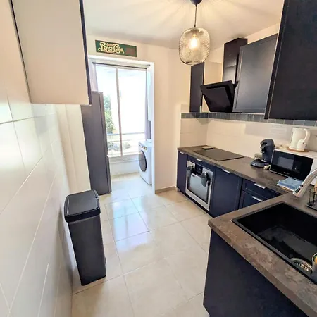 Centre, Joli 3 Pieces