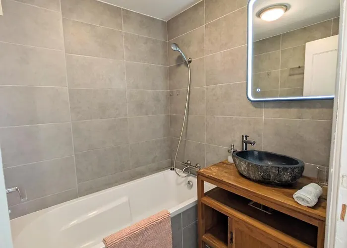 Centre, Joli 3 Pieces * أنتيب