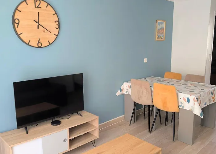 شقة Centre, Joli 3 Pieces *