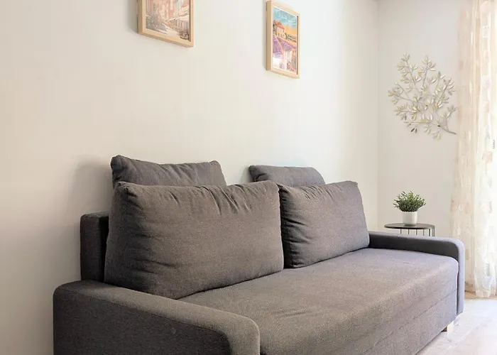 Centre, Joli 3 Pieces أنتيب