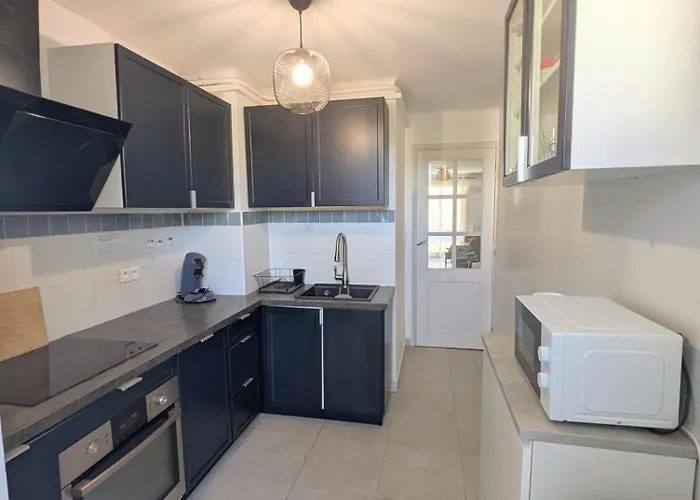 Centre, Joli 3 Pieces * أنتيب